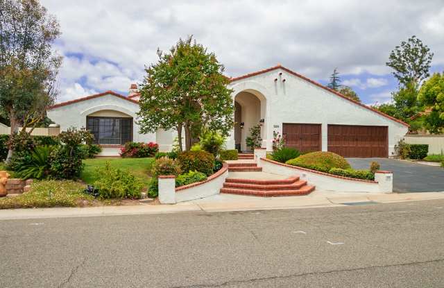 Large Four Bedroom with Pool in Lomas Serenas! - 3209 Avenida Hacienda, Escondido, CA 92029