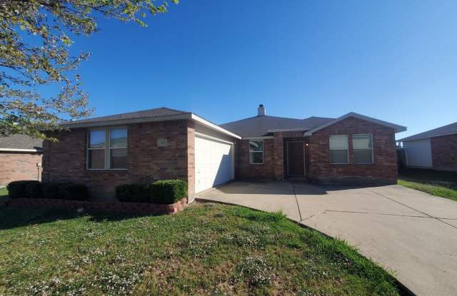 Adorable Royse City home with large backyard! Gallery 4