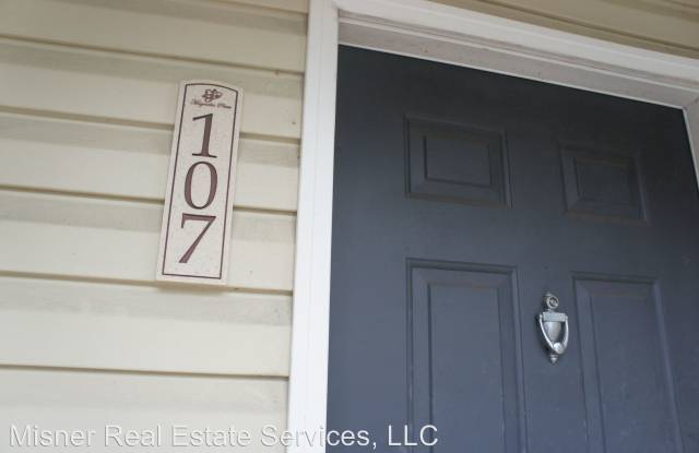 4341 NW 49th Place, #107 - 4341 Northwest 49th Street, Gainesville, FL 32606