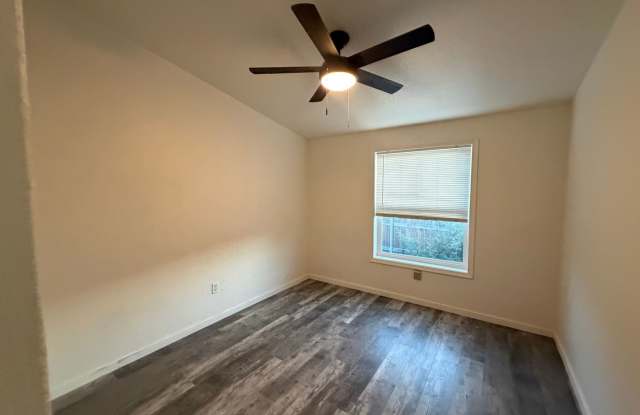 2132 Barberry way Gallery 4