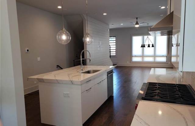 101 City View Court NE Gallery 4