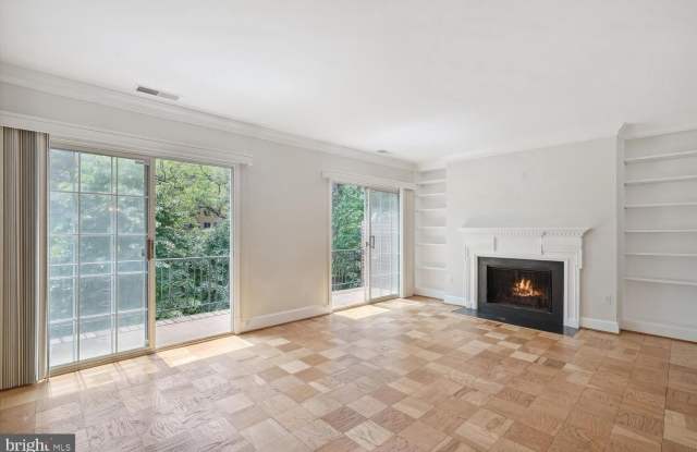 3231 SUTTON Place NW Gallery 4