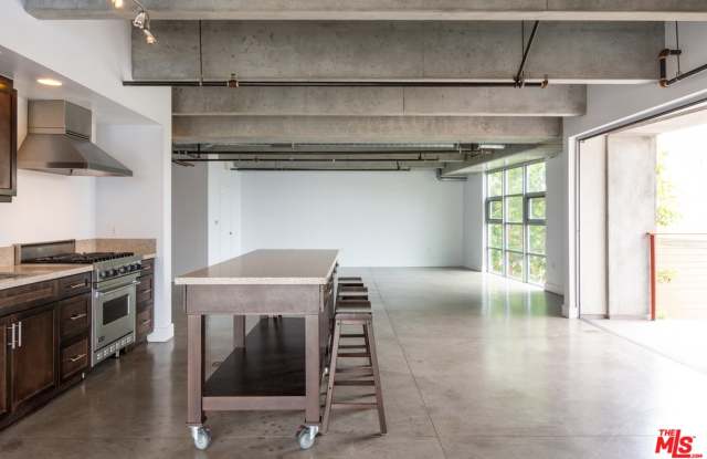4141 AVE GLENCOE Gallery 3