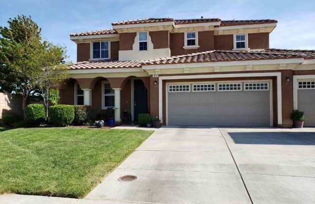 1012 Georgia Street - 1012 Georgia Street, Tehachapi, CA 93561