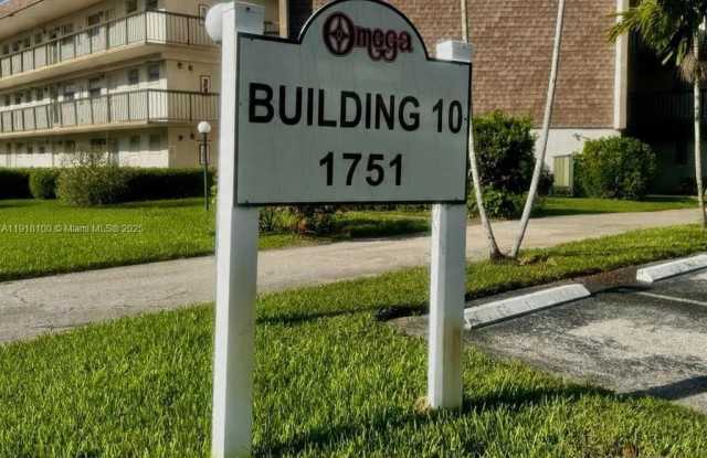 1751 NW 75th Ave - 1751 Northwest 75th Avenue, Plantation, FL 33313