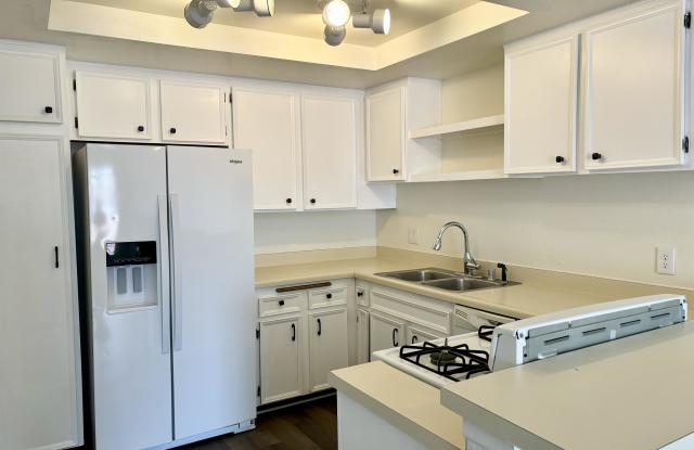 9885 Caspi Gardens #8 - 9885 Caspi Gardens Drive, Santee, CA 92071