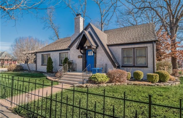 302  NW A  ST - 302 Northwest a Street, Bentonville, AR 72712