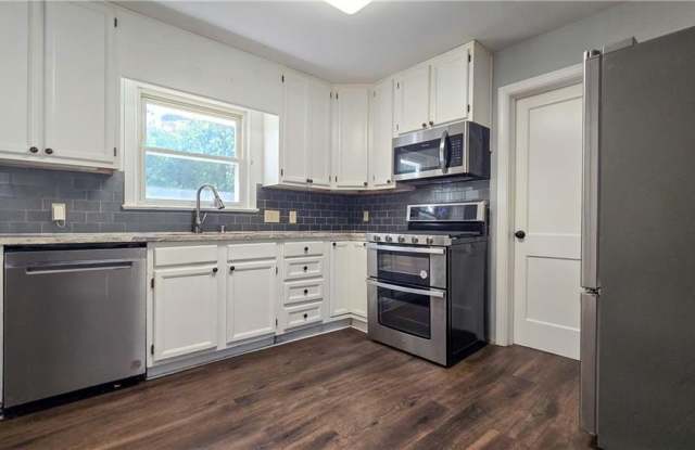159 Lawndale Drive Gallery 4