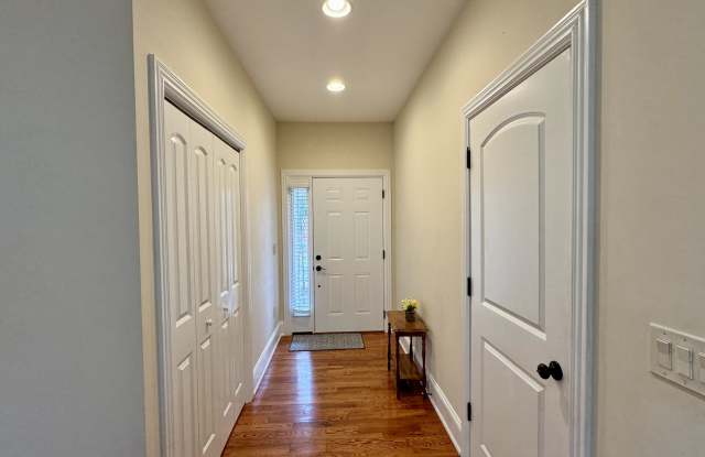 213 Choowa Trce Gallery 3