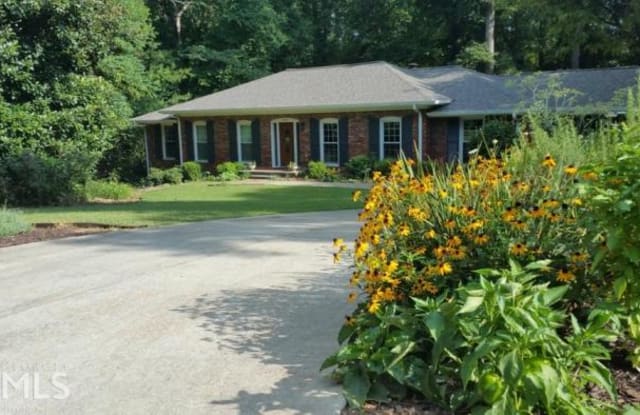 305 Beachland Dr - 305 Beachland Drive Northeast, Sandy Springs, GA 30342