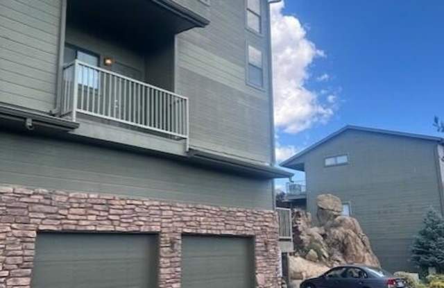 1070 Stratus Way photos photos