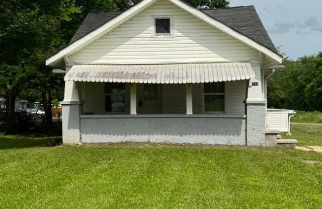 Cute  Comfortable Living in the Lookout Mountain Foothills with quick access to Chattanooga photos photos