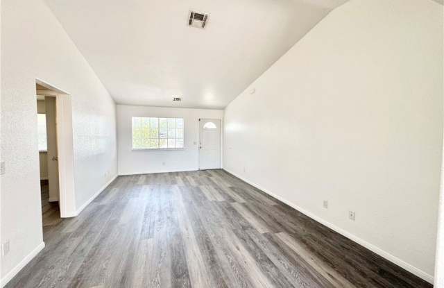1060 S Marne Court Gallery 3