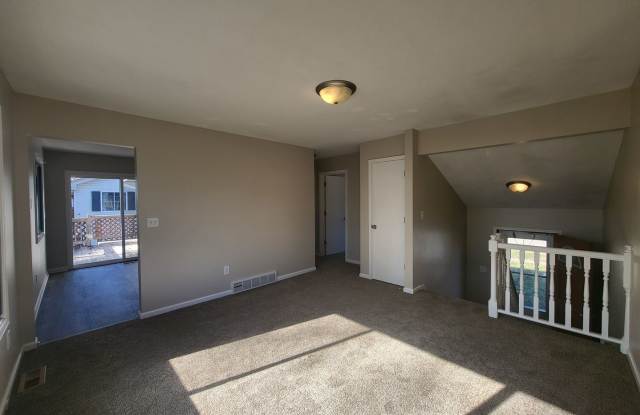 4 Bedroom split-level home with garage! - 4223 Leyden Avenue, Des Moines, IA 50317