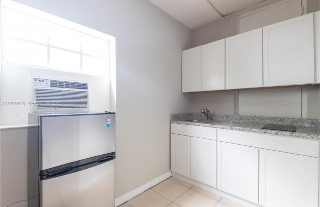 5807 SW 41st St photos photos