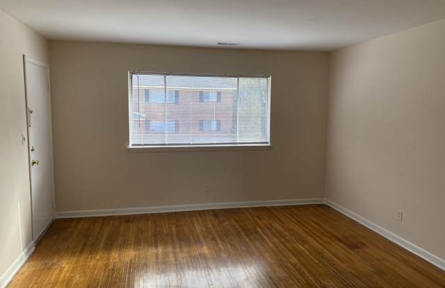 2005 Molton Ct Gallery 2
