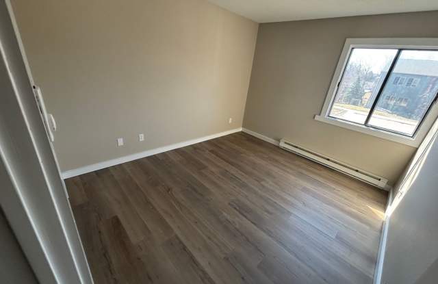Two bedroom one bath apartment Gallery 3