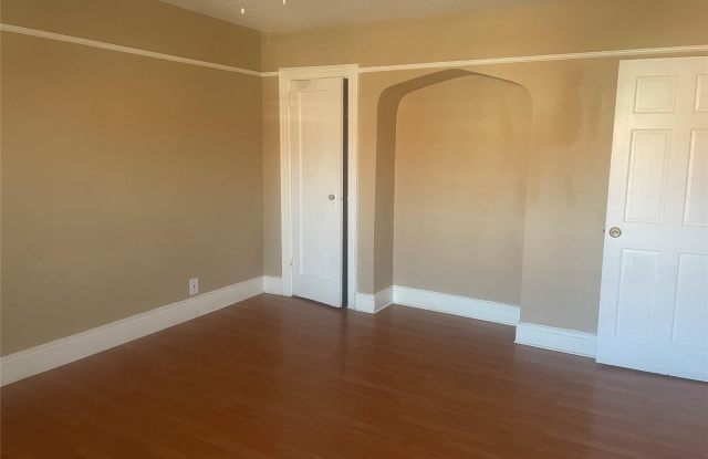215-36 Murdock Avenue photos photos