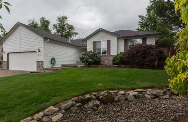 Charming 4-Bed, 2-Bath Home with Vaulted Ceilings, Dual Fireplaces & Serene Outdoor Spaces photos photos