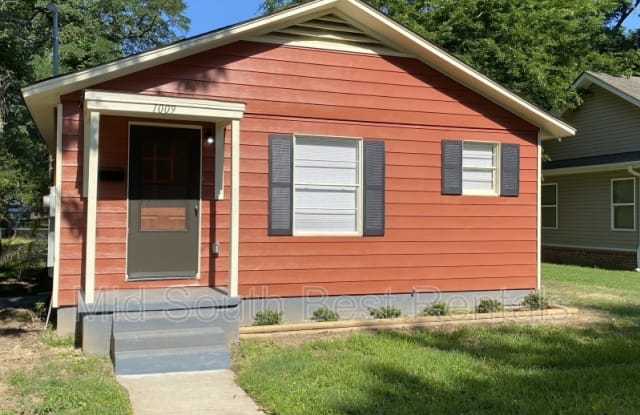 1009 Vestal St photos photos