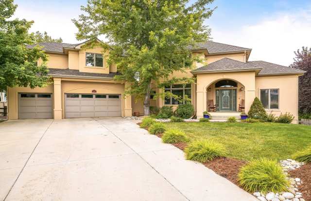 Stunning 5 Bedroom Home on Quiet Cul De Sac - 535 Sawtooth Point, Lafayette, CO 80026
