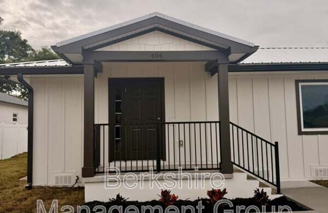 400 Avenue C, SE Gallery 1
