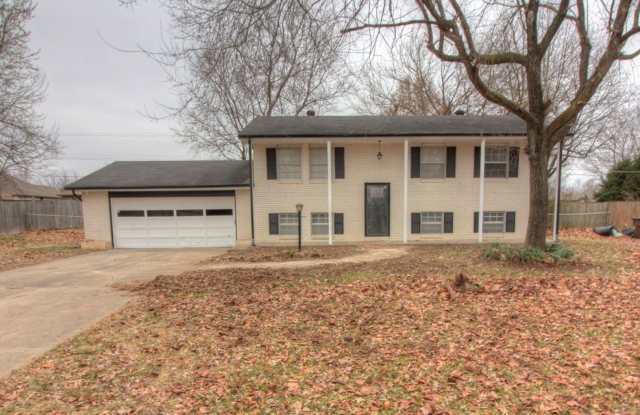 Charming 4 Bedroom Home! - 2538 South Aspen Avenue, Greene County, MO 65807