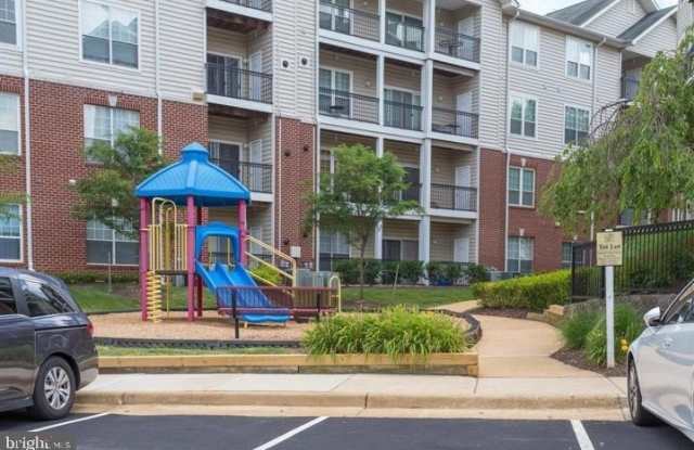 1600 SPRING GATE Drive photos photos