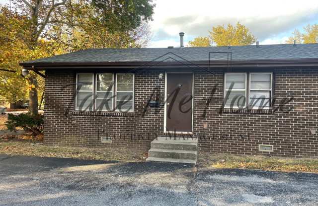 Charming 2-Bed, 1-Bath Home for Rent in All-Brick Fourplex - 526 North Lone Pine Avenue, Springfield, MO 65802