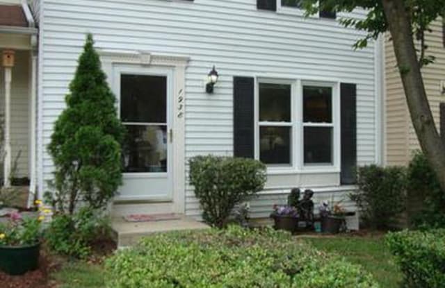 1938 POHICK CREEK COURT - 1938 Pohick Creek Court, Lake Ridge, VA 22192