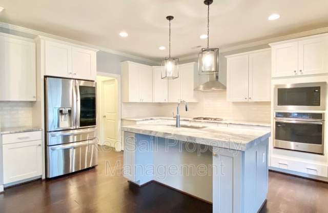 4808 Village Walk photos photos