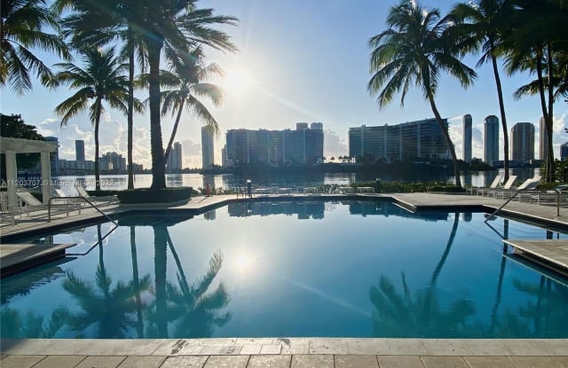 3165 NE 184th St - 3165 NE 184th St, Aventura, FL 33160