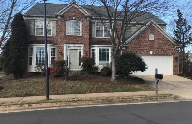 2472 SYCAMORE LAKES CV - 2472 Sycamore Lakes Cove, Floris, VA 20171