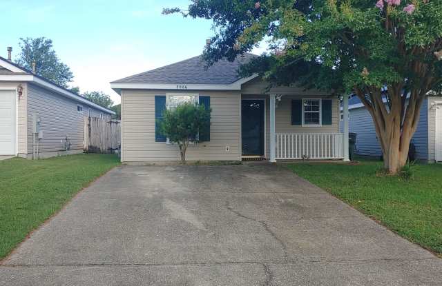 2 BR/2BA with Bonus room and fenced yard. photos photos