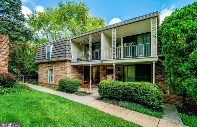 3109 PATRICK HENRY Drive Gallery 1
