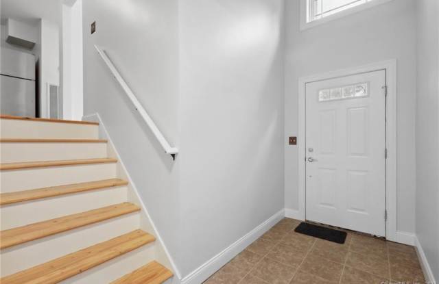 66 Stetson Place Gallery 3