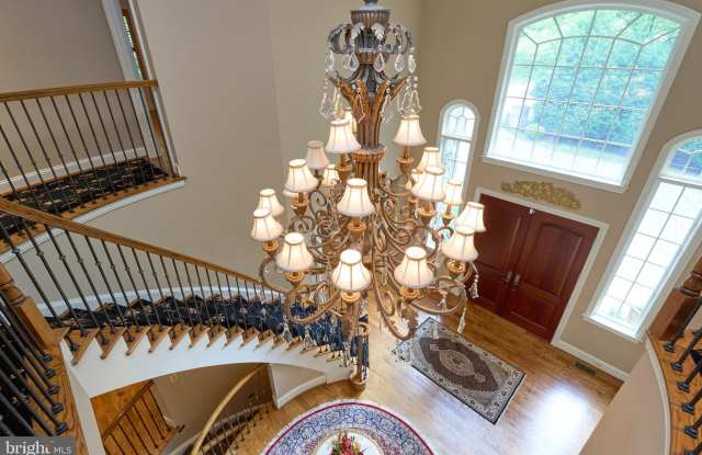 7841 MONTVALE WAY Gallery 4