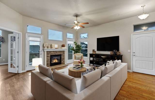 LUXURY PATIO HOME IN DISTRICT 20 SHOWING BEGIN SEPTEMBER 1ST Gallery 4