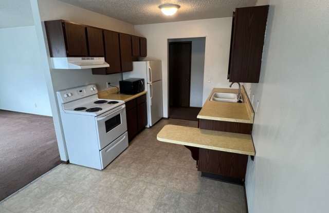 1140 Flammang Dr photos photos