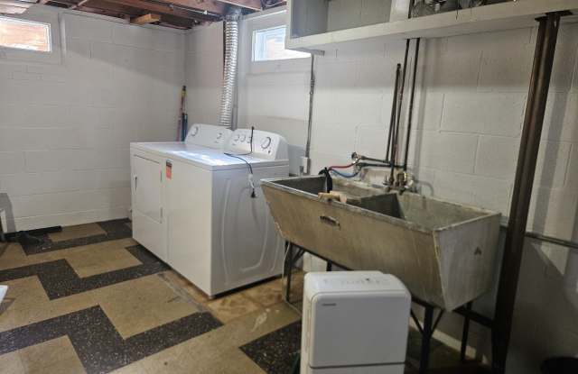 3657 S Taylor Ct Gallery 2