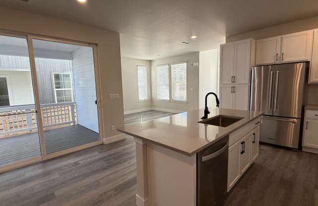 8896 Yellowcress Street Gallery 4