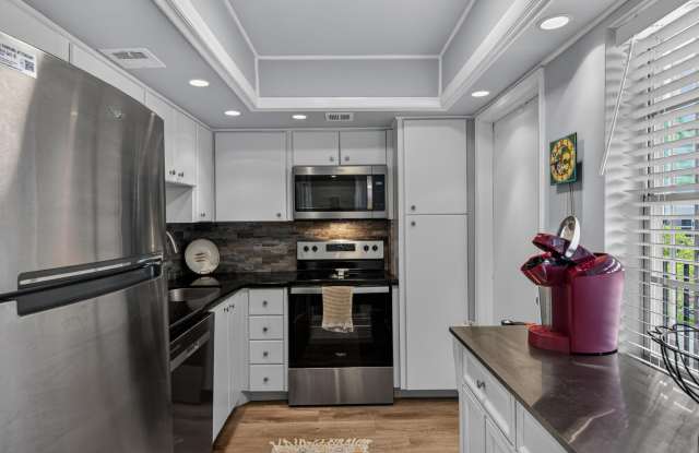 2650 S Course Drive Gallery 4