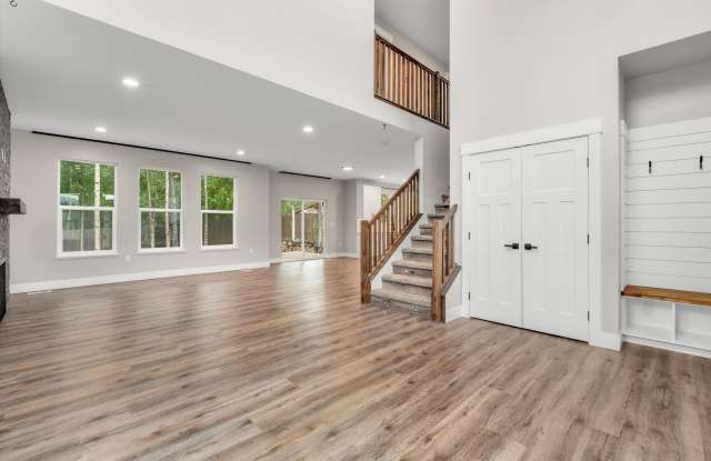 431 North Bethel Place Gallery 2