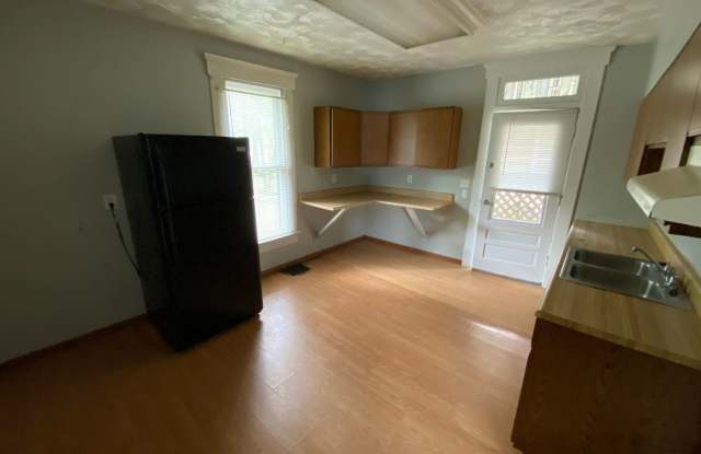 2762 Westerville Rd. Gallery 3