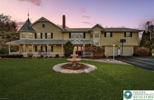 100 Hazelwood Road photos photos