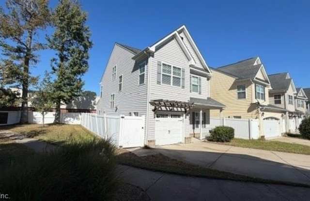 5140 Whitaker Place Gallery 1