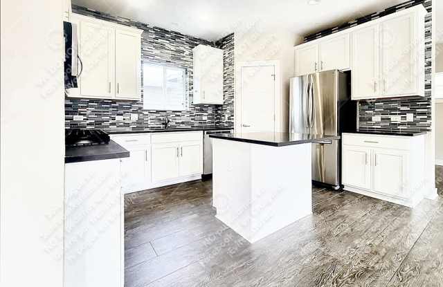 1920 Dinsdale Ln Gallery 3