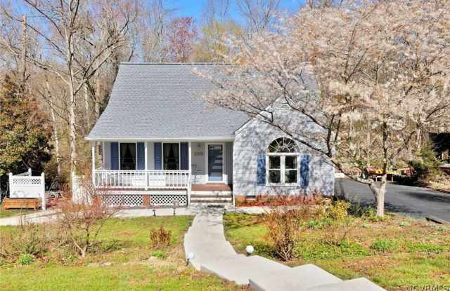 3 bed 2 bath Cape Cod in Great Neighborhood! - 14206 Spotted Coat Court, Chesterfield County, VA 23112