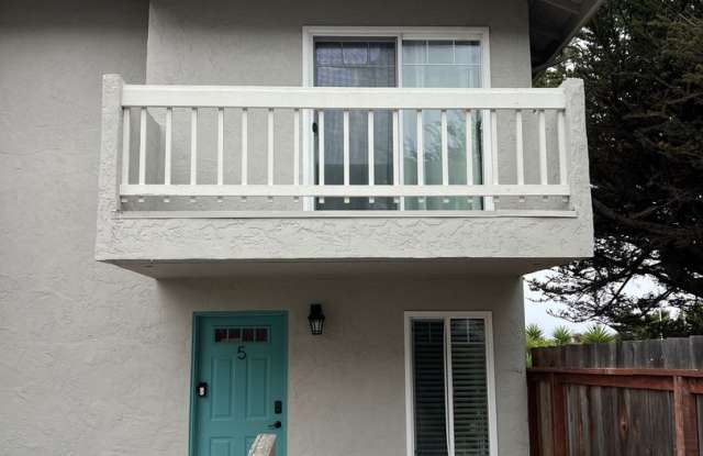 2 Bedroom 2 Bath Updated Condo Marina - Available 9/1/25 photos photos