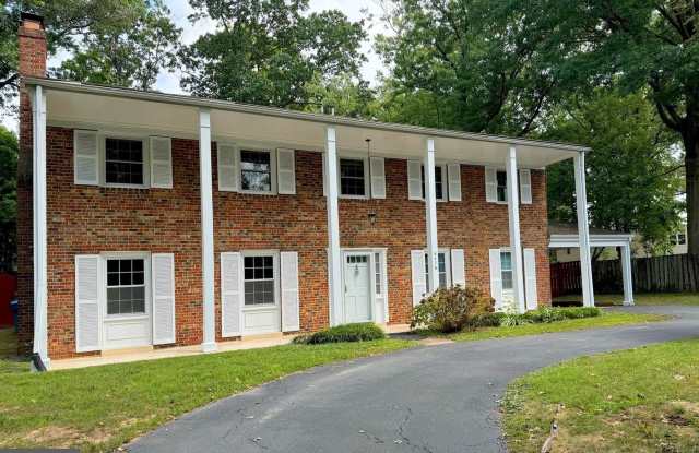 6476 OLD DOMINION DR - 6476 Old Dominion Drive, McLean, VA 22101